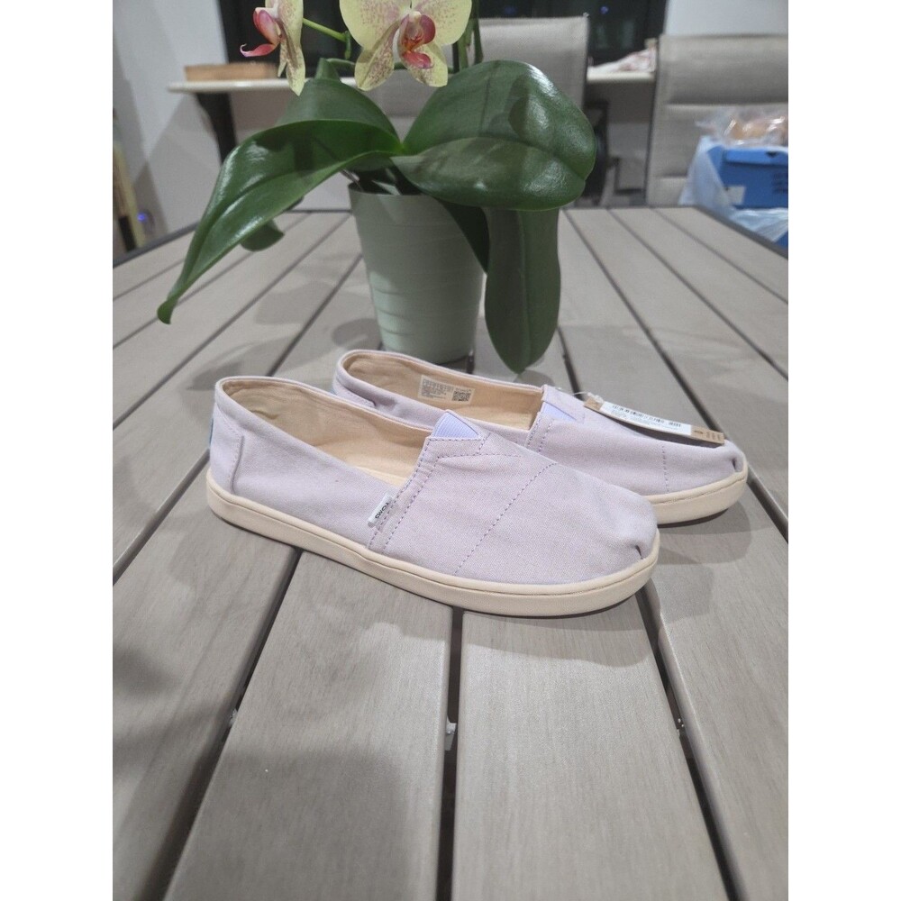 NWOT Toms Youth Girls Size 5 Belmont Purple Slip-On Shoes SB7